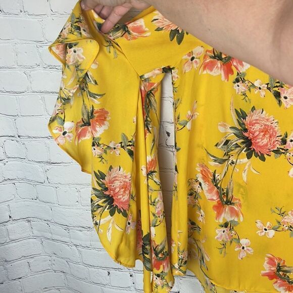 Rose + Olive Floral Off Shoulder Blouse - Picture 2 of 6